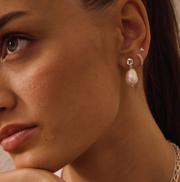 Halcyon Small Pearl Earrings