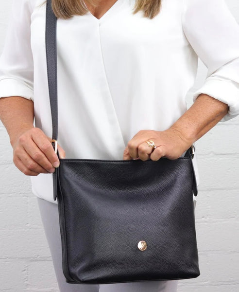 Julie leather shoulder bag -Black