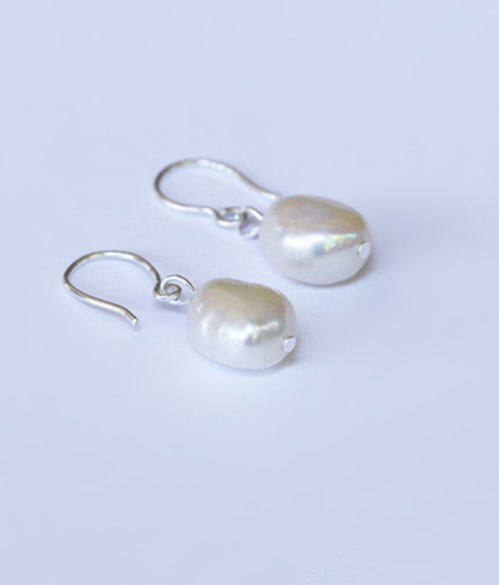 Pearl Drop Earings