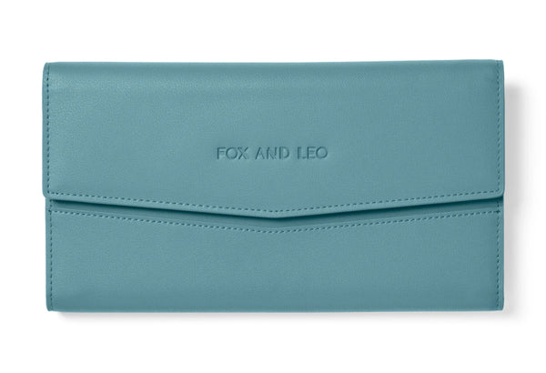 The Traveller |Fox and Leo