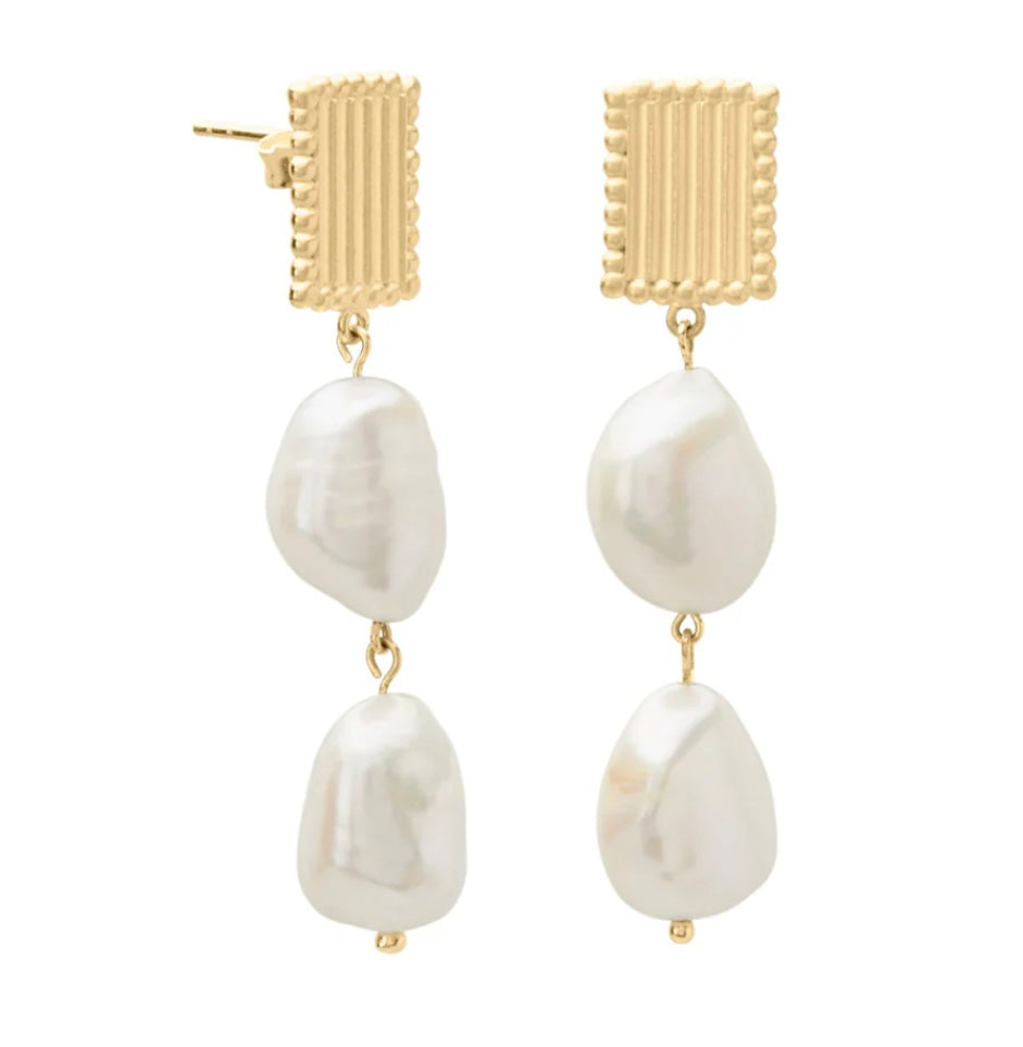 Aphrodite Goddess Medium Pearl Earrings
