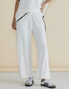 Evelyn Wide Leg Pants