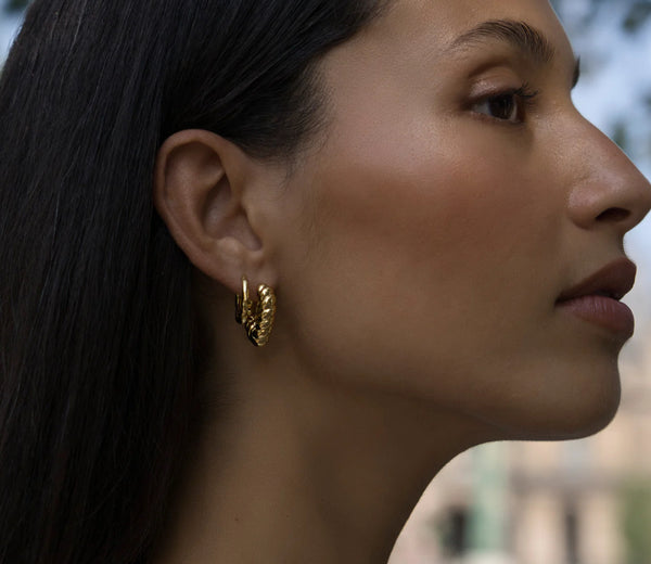 Romance Hoops