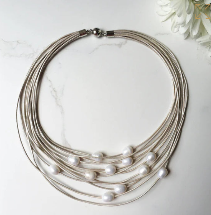 Farrah necklace