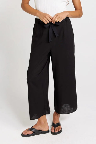 Bella Crop Pants-Black