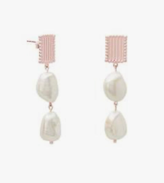 Aphrodite Goddess Medium Pearl Earrings