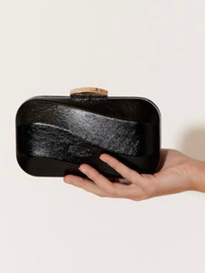 Wavy Structured Metallic Clutch