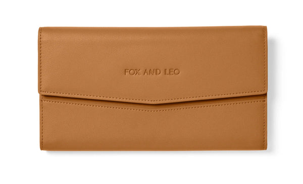The Traveller |Fox and Leo