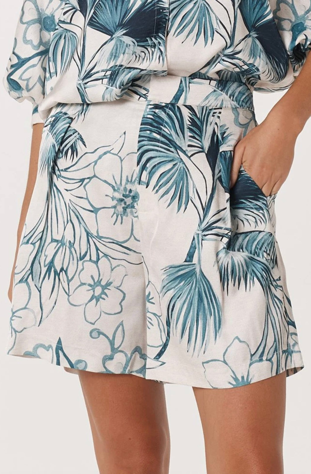 Solstice Palms Short - Palm Print