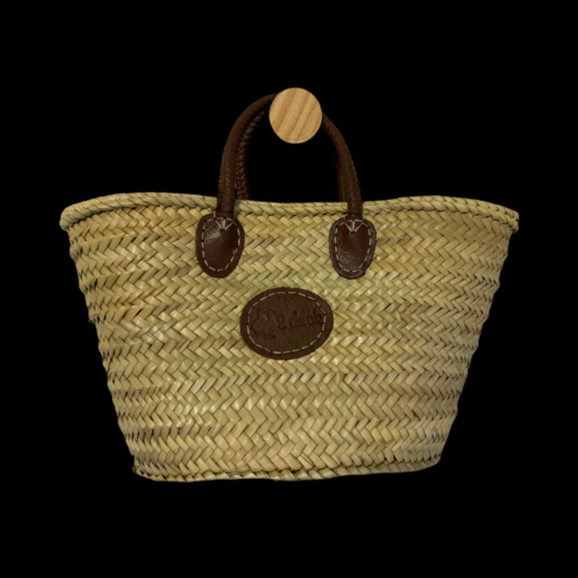 Small classic basket with short handles