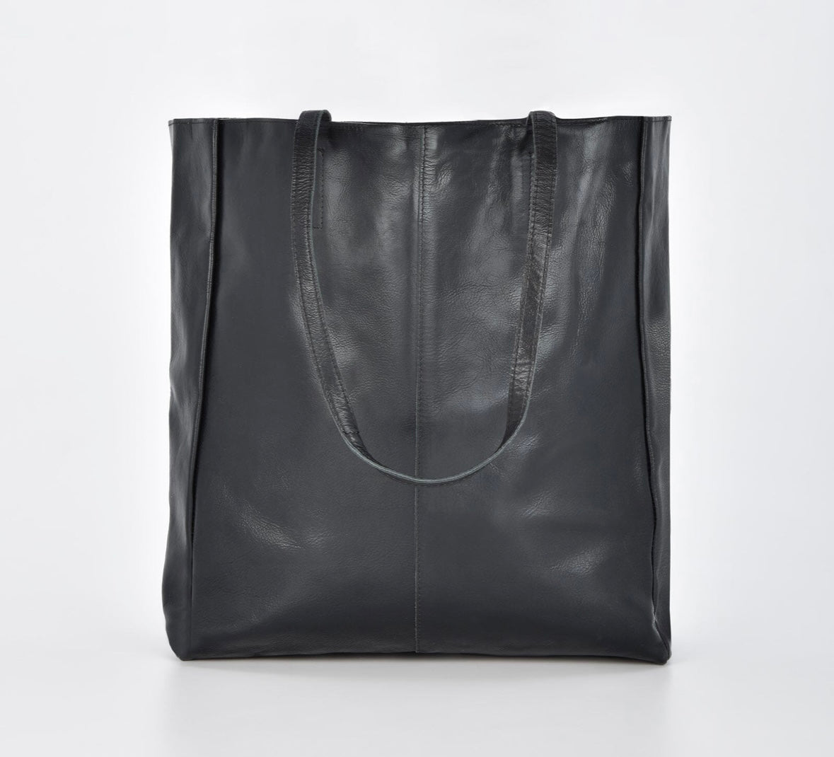 Venus Metallic Hobo