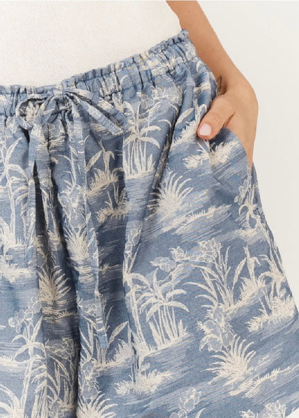 Zanabar Short