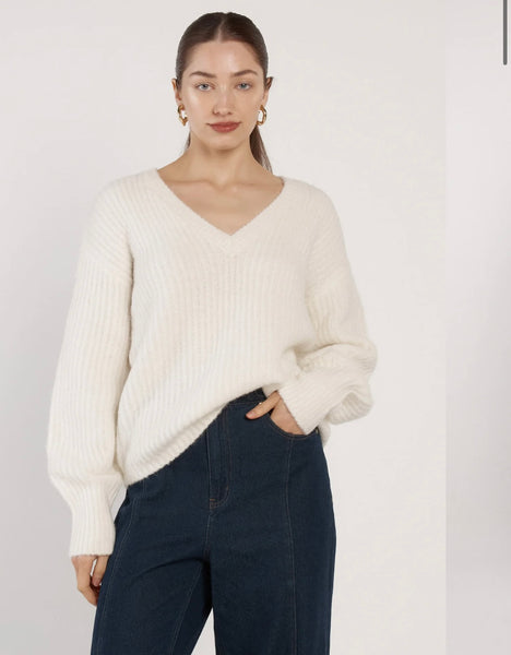Remy V-Neck Jumper - Cream