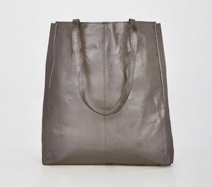 Venus Metallic Hobo