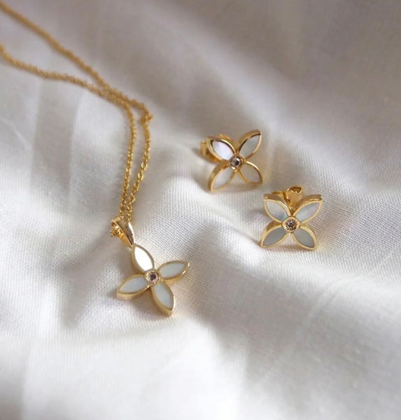Desert Flower Floral Stud