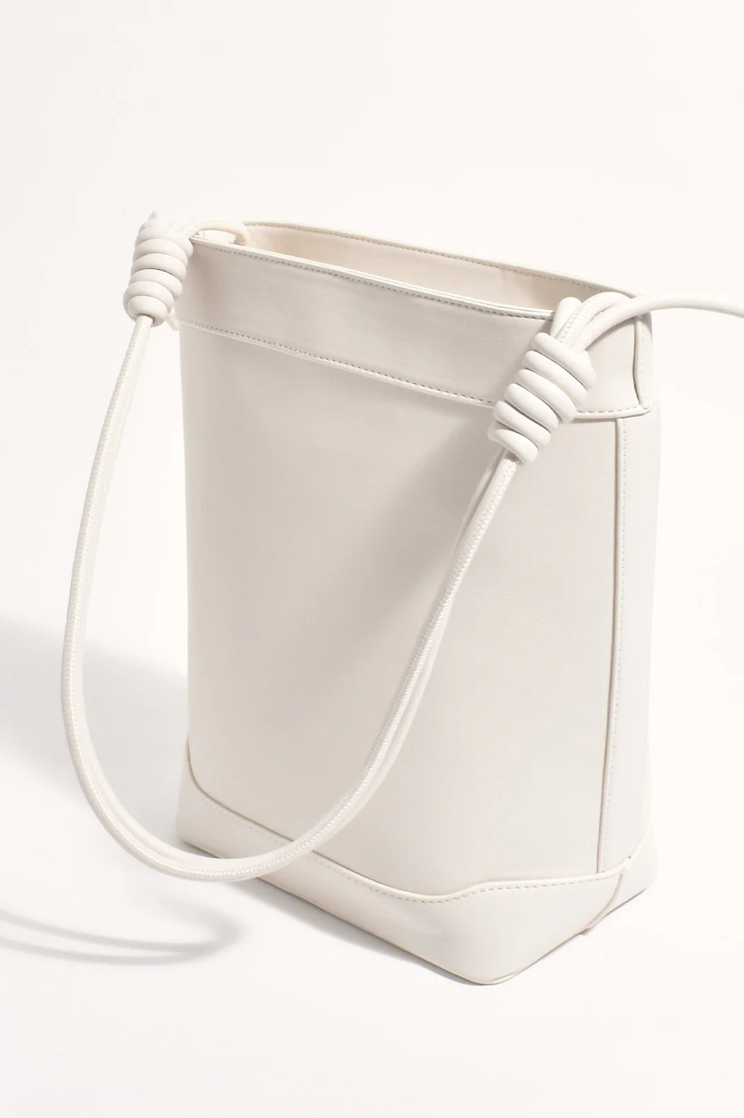 Lara Knot Bucket Bag White
