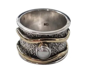 Dual Wavy Spinner Ring with Pearl